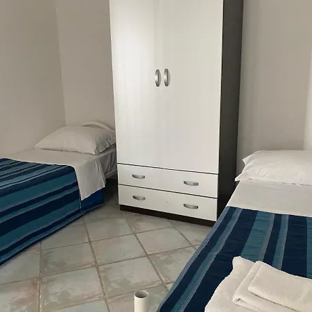 Πανσιόν Chiusurelle Room & Suite *