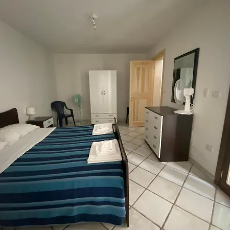 Πανσιόν Chiusurelle Room & Suite *